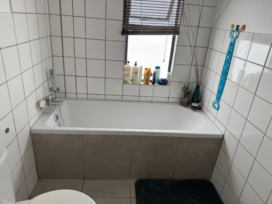 2 Bedroom Property for Sale in The Connifers Western Cape